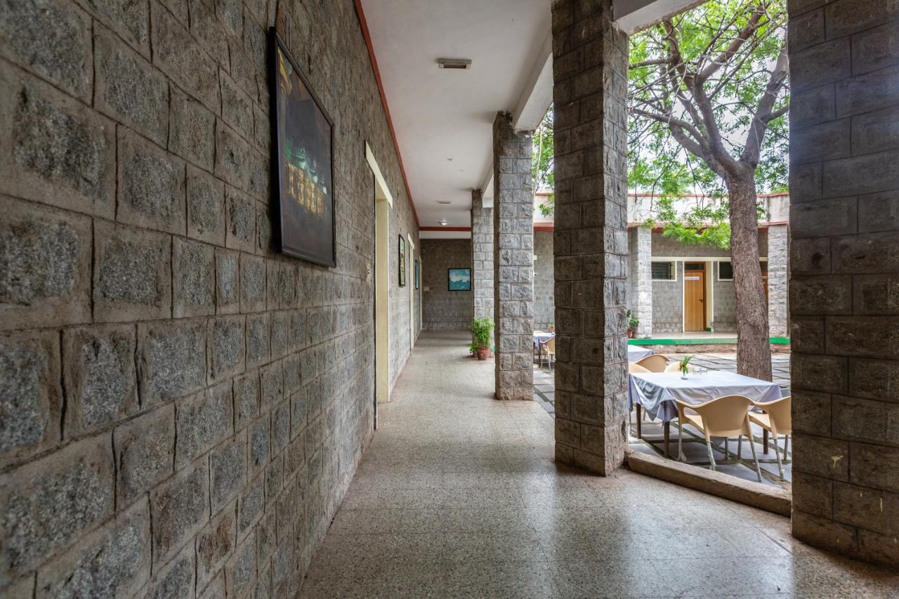Kstdc Hotel Mayura Bhuvaneshwari Kamalapur Hampi Exteriér fotografie
