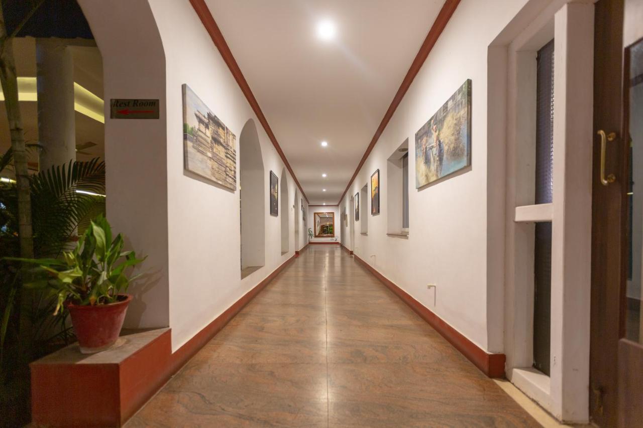 Kstdc Hotel Mayura Bhuvaneshwari Kamalapur Hampi Exteriér fotografie