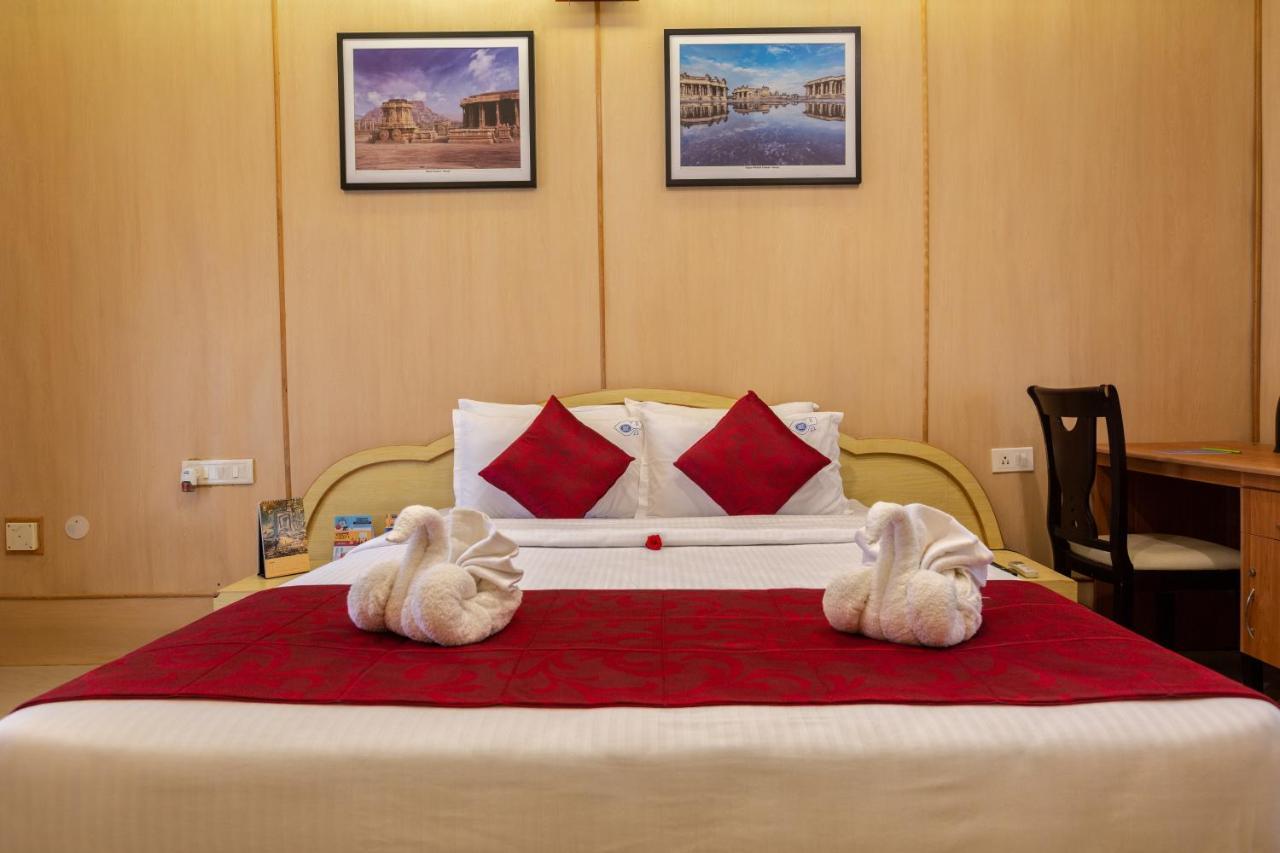Kstdc Hotel Mayura Bhuvaneshwari Kamalapur Hampi Exteriér fotografie
