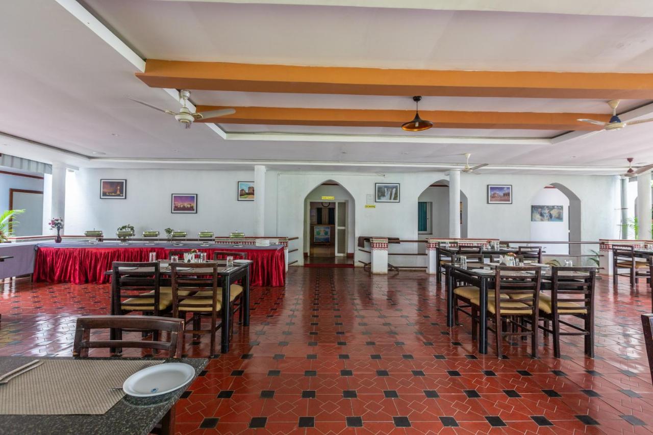 Kstdc Hotel Mayura Bhuvaneshwari Kamalapur Hampi Exteriér fotografie