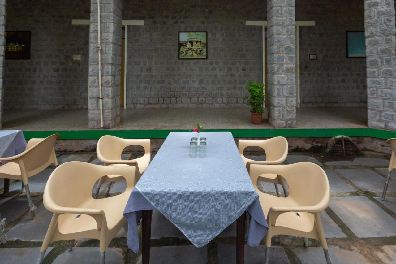 Kstdc Hotel Mayura Bhuvaneshwari Kamalapur Hampi Exteriér fotografie