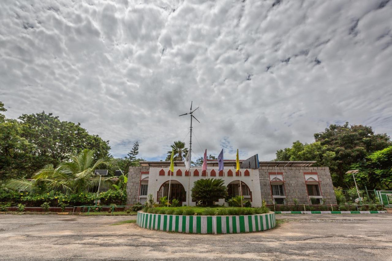 Kstdc Hotel Mayura Bhuvaneshwari Kamalapur Hampi Exteriér fotografie