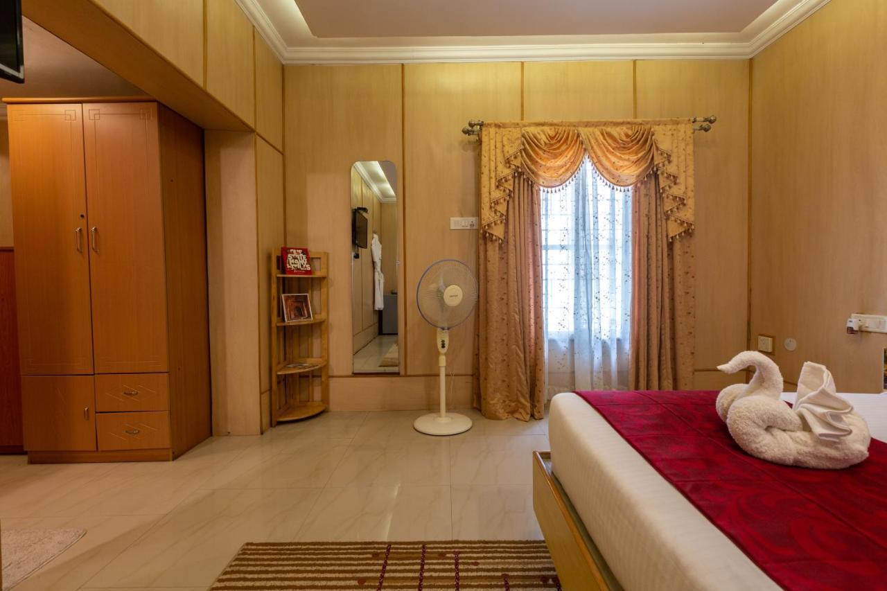 Kstdc Hotel Mayura Bhuvaneshwari Kamalapur Hampi Exteriér fotografie